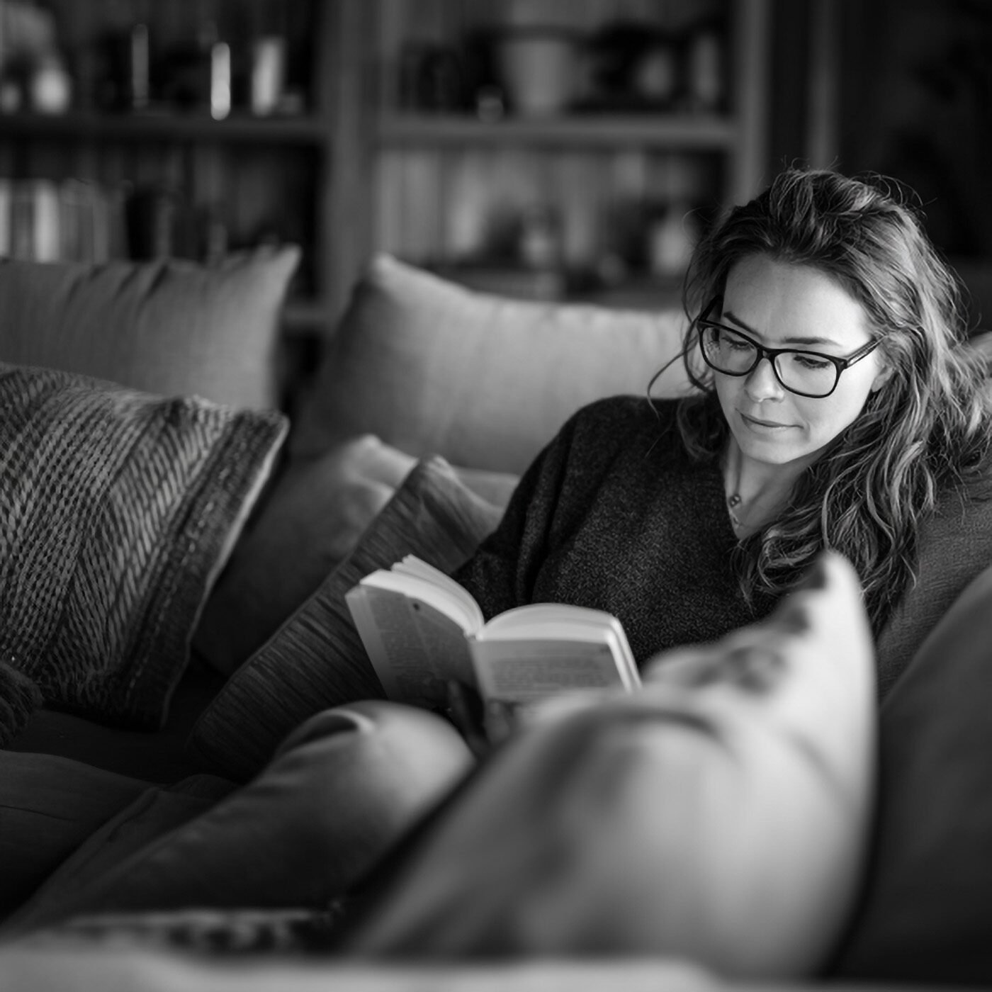 Porteur de lunettes, visuel du catalogue KOPTICAL 2026 pour K Repos