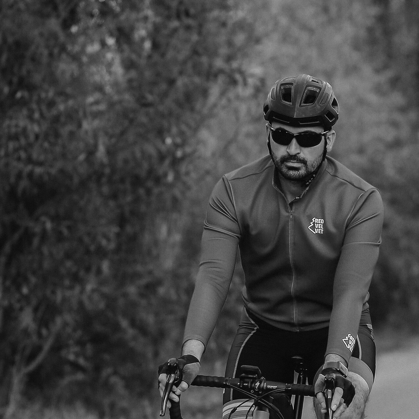 Porteur de lunettes, visuel du catalogue KOPTICAL 2026 pour K Sport